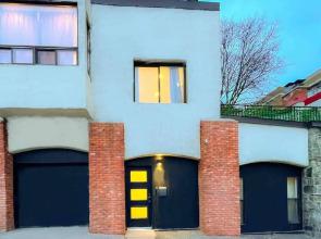 Chic Townhome With Garage Dt Mtl