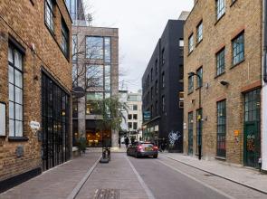 Spacious & Bright Loft Apartment - Shoreditch