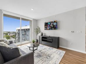Stylish City-View Condo Pool Access