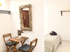 Studio in Barcelona, With Wifi