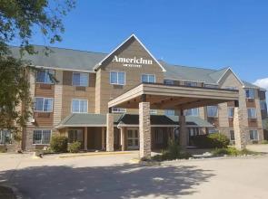 AmericInn by Wyndham Galesburg