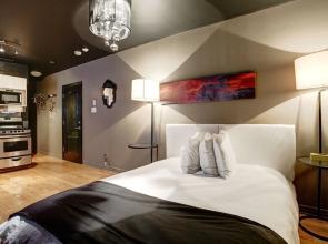 004 Studio Lovely Near Ritz