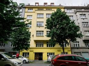 Flying Bed Apartment close to Castle