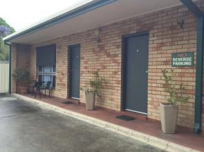 Squatters Homestead Motel