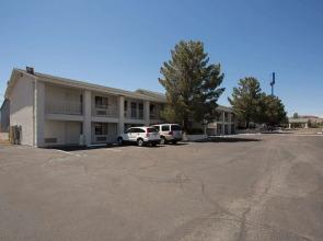 Motel 6 Kingman, AZ - Route 66 West