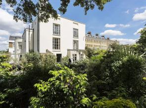 Veeve - Heritage House