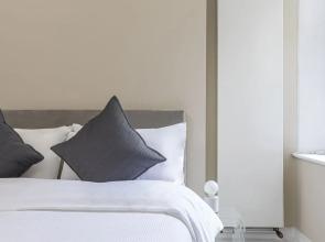 Social Distancing in 3-bed Flat, Near Mayfair and Edgware Road