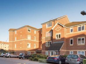 Warm and Peaceful 1BR by the water in Mudchute