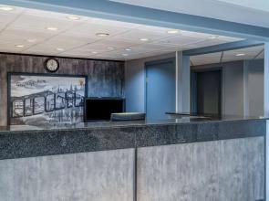 Super 8 by Wyndham Edmonton International Airport