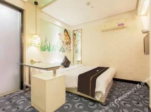 Provence Garden Hotel (Wuhan Tianhe International Airport Songjiagang Subway Station)