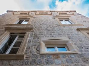 Dominus Little Palace