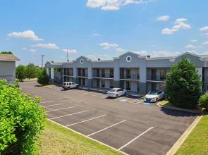 Quality Inn & Suites Greenville - Haywood Mall