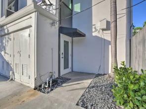 Fort Lauderdale Condo w/ Patio, Near Canal!