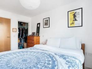 Quirky 1bed Sleeps 4, 10 Mins to Mile End Tube