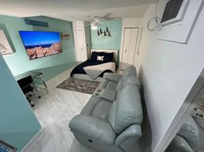 Flamingo Studio - 5 min to Beach