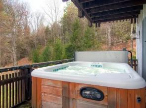 Shangri La Houses at Pittsfield with Mountain View