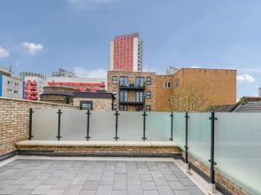 Guest Ready - Oak Crescent City House, London, E14