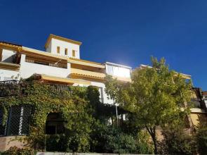 Piso en el Albaicín alto, junto al Mirador de San Miguel Alto. Granada.