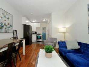 Charming UES Studio Walk to Subway Central Park