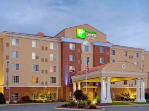 Holiday Inn Express Hotel & Suites Petersburg-Fort Lee