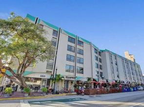 1 bedroom in the BEST location in South Beach !