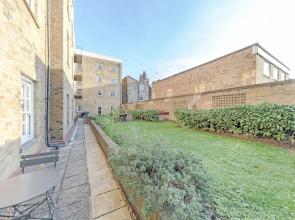 Spacious Apartment in Trendy Islington