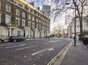 Modern & Cosy Apartment Close To Tube, Sleeps 5