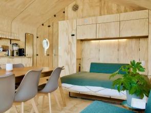 Wikkelboat Nr5 at Floating Rotterdam Rijnhaven