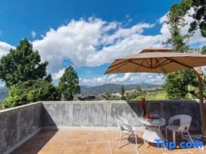 Tongle Mountain View Wenlan Residence Courtyard