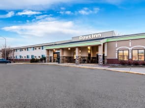 Days Inn by Wyndham Minot