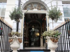 Opulence Boutique Hotel