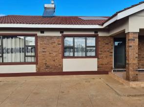 Inviting 2 Bed House in Bulawayo