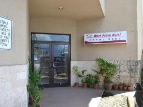 West Plaza Hotel Coral Reef