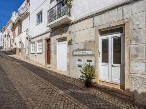 Old Town Lovers by Seewest