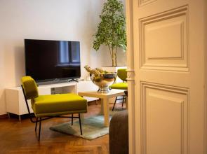 Main Street Apartment Mila