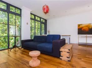 Cosy 2 Bedroom Apartment With Great Outdoor Balcony