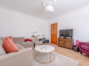 Lovely 1 Bedroom Self-contained Flat in Greenwich
