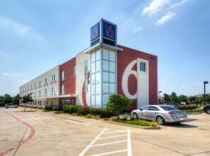 Motel 6 Roanoke, TX - Northlake - Speedway