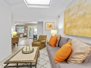 Modern Sunrise 3 Bedroom Home by Redawning