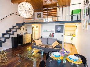 Main Square One Minute by Otium