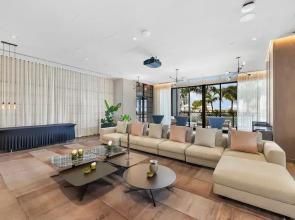 PH 51 Studio with Panoramic City Views