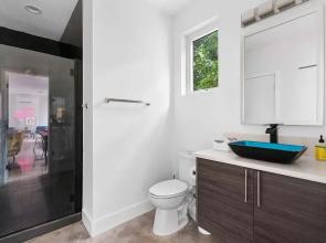 Upstay - 2-home Duplex - Sleeps 37 w Hot Tub BBQ