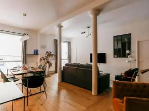 Louvre / Palais Royal Luxury Three Bedroom Duplex