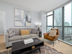 1 Bdrm With View of Ocean Very Centrally Located