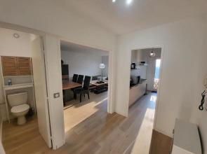 T3 avec magnifique vue montagne, 3 étoiles, piscine et parking, clim