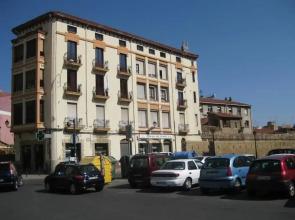 Pensión Sandoval by gaiarooms