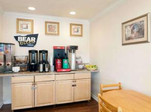 Travelodge by Wyndham El Cajon