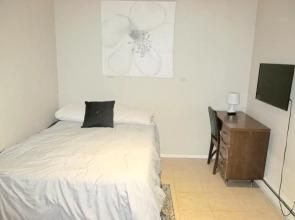 Studio Apartment Close to Notre Dame 1309 4