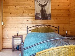 Beautiful Caravan in Rheezerveen With 1 Bedrooms