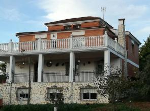 Magnificent Holiday Home in Cabra With Swimming Pool & Chillout Area